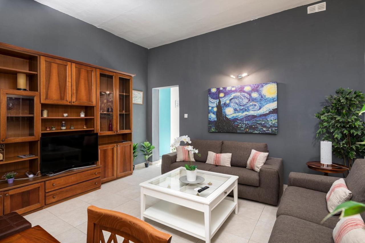 1 Bedroom Apartment With Cosy Backyard Close To Valletta อิล-เฟอร์ยานา ภายนอก รูปภาพ